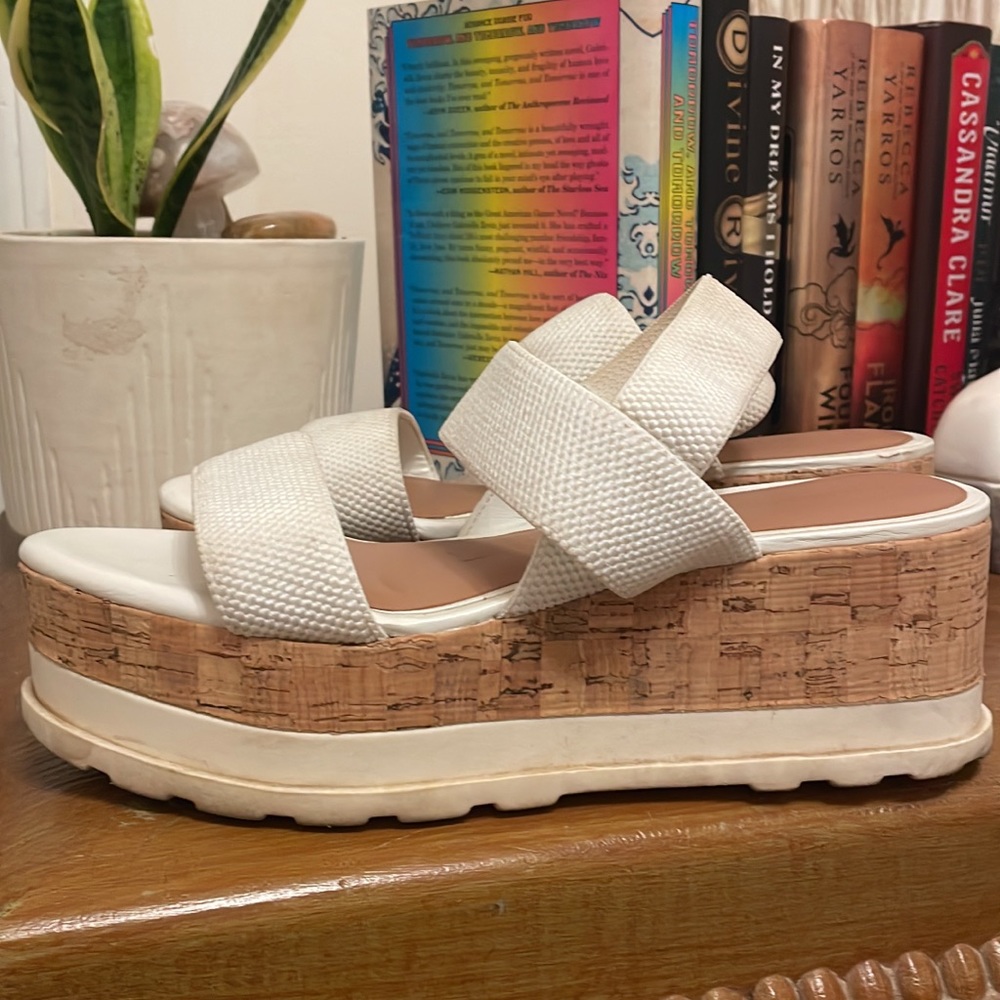 Gianni Bini White Platform Sandal